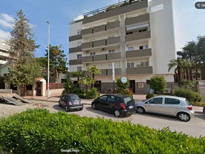 Appartamento trilocale in vendita in Corso Alcide De Gasperi, Trani