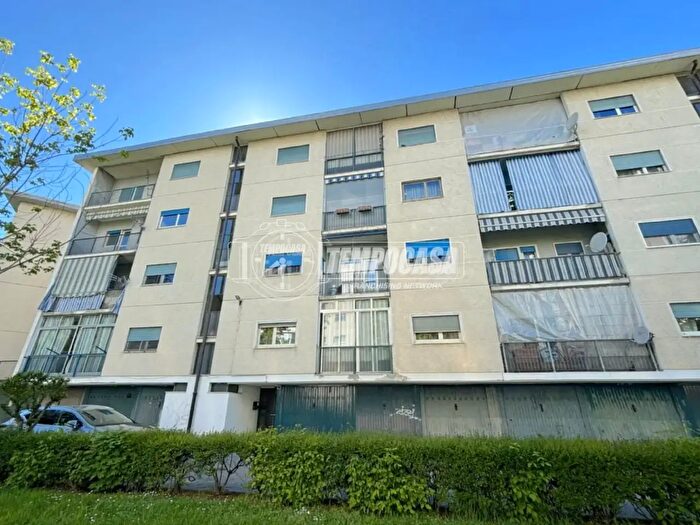 Appartamento con 5 locali in vendita in Via degli Ulivi, Torino