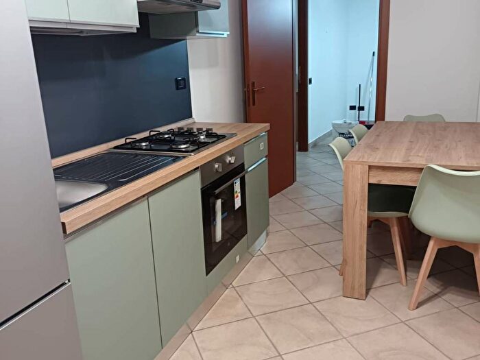 Appartamento bilocale in affitto in Via Cadore, Giubiano San Carlo, Varese