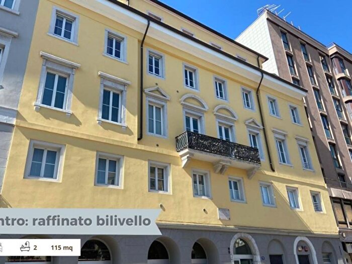 Appartamento trilocale in affitto in Largo della Barriera Vecchia, Largo Barriera Ospedale Maggiore, Trieste