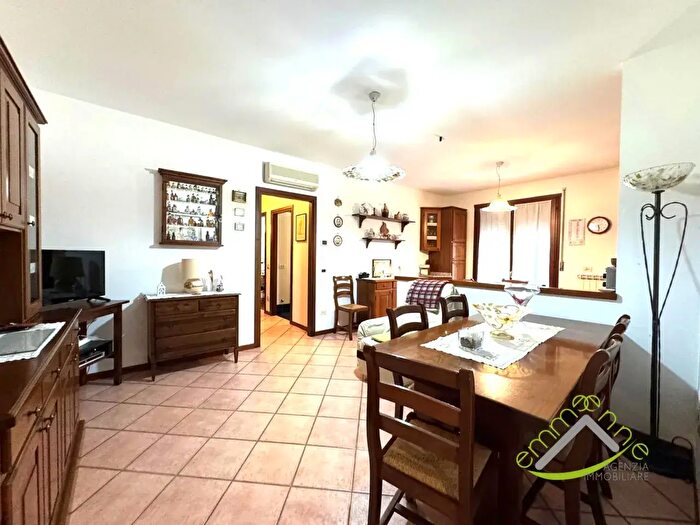 Appartamento trilocale in vendita in Via Marco Polo, Dolo