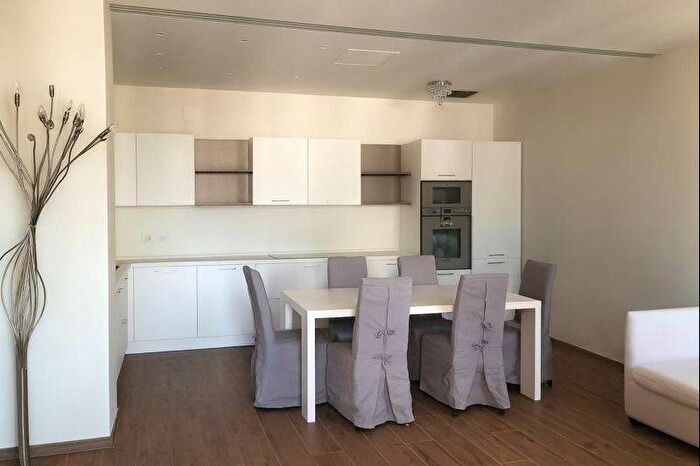 Appartamento bilocale in affitto in Via della Moscova, Moscova, Milano