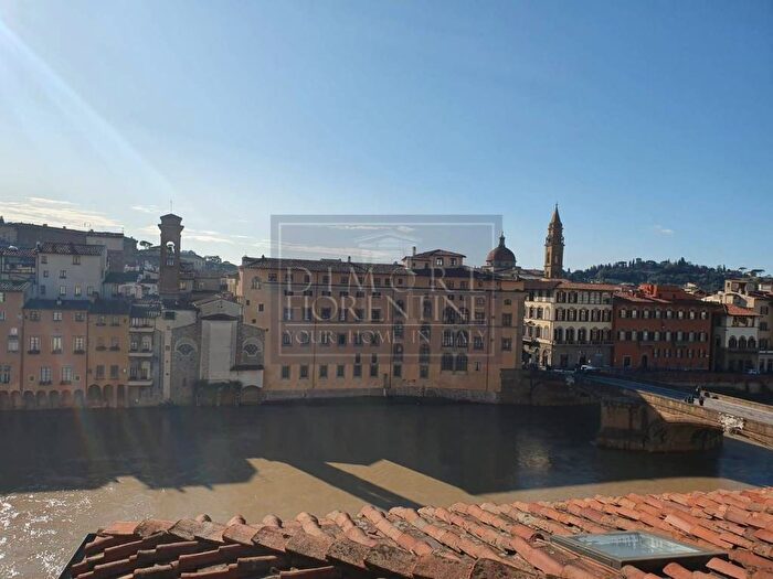 Casa quadrilocale in affitto in Piazza della Repubblica, Firenze