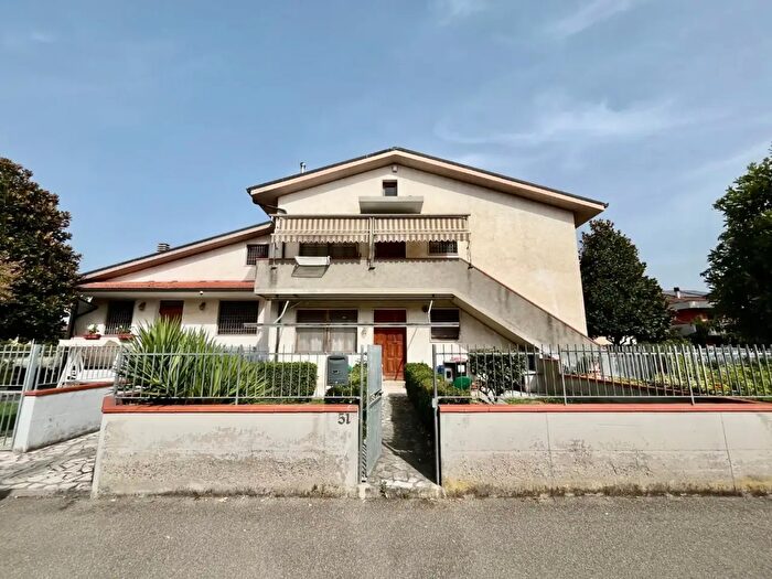 Appartamento trilocale in vendita in a del Crocicchio, Pontedera