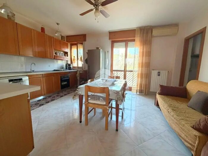 Appartamento trilocale in vendita in Via Pietro Perugino, Lucera