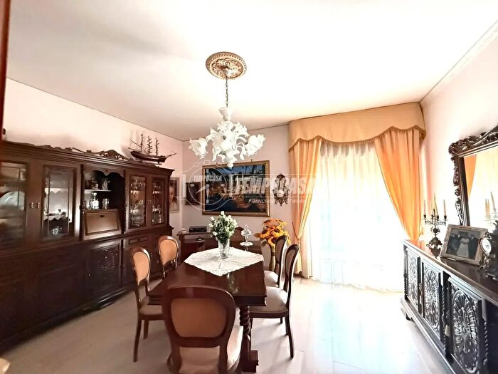 Appartamento trilocale in vendita in Quarto