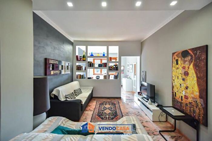 Appartamento trilocale in vendita in Corso Sebastopoli, Torino