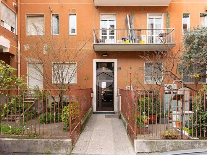 Appartamento trilocale in affitto in Via Monte Palombino, Santa Giulia, Milano