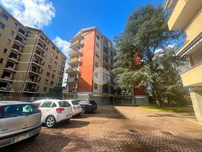 Appartamento quadrilocale in vendita in Via P Crotta, Cascinette DIvrea