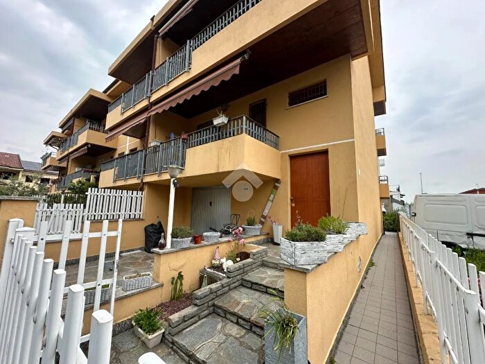 Casa quadrilocale in vendita in Via Leonardo Walter Manzone, Vercelli