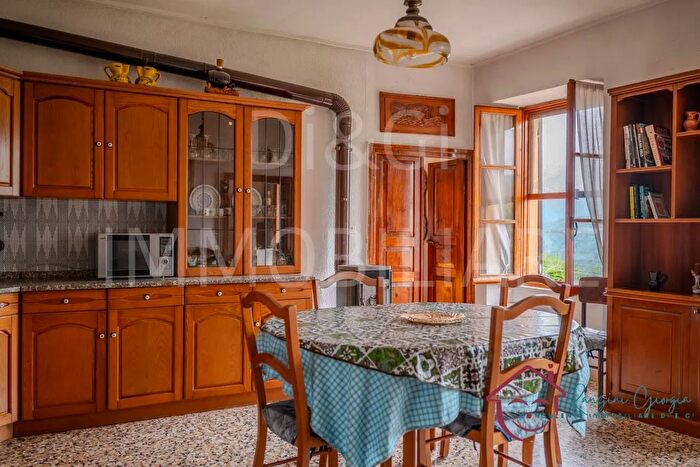 Appartamento trilocale in vendita in Frazione Degna, Casanova Lerrone