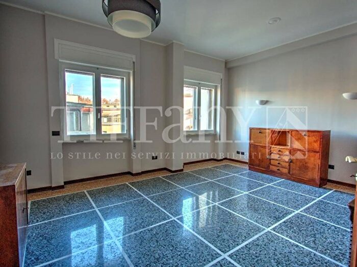 Appartamento quadrilocale in affitto in Via Monte delle Gioie, Africano Villa Chigi, Roma
