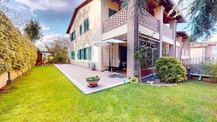 Appartamento trilocale in vendita in Via del Fossetto, Bettona