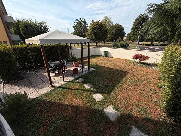 Appartamento trilocale in affitto in Viale Ferdinando Magellano, Santa Maria, Camisano Vicentino