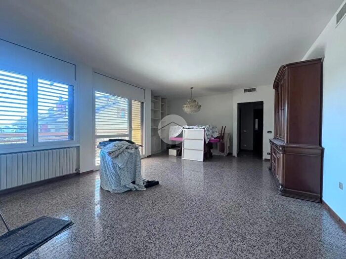 Appartamento quadrilocale in affitto in Via Giovanni XXIII, Bagnatica