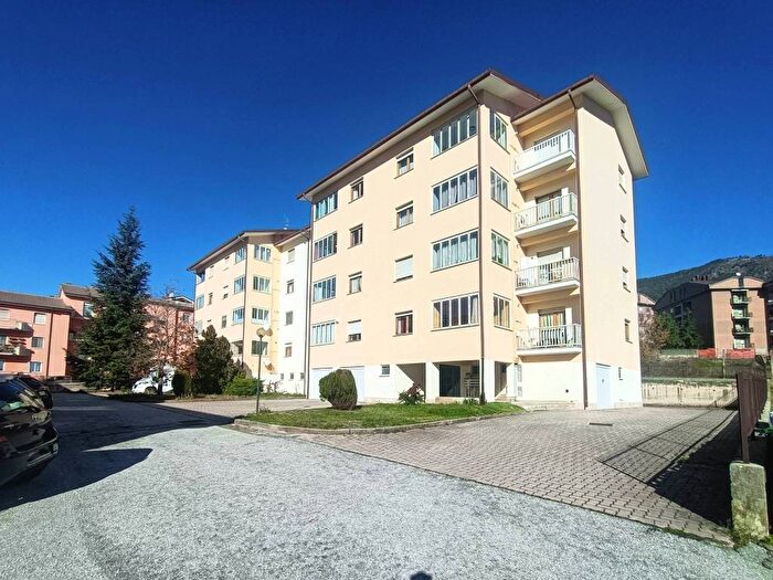 Appartamento trilocale in affitto in Via Giovanni Pascoli, Pettino Cansatessa, LAquila