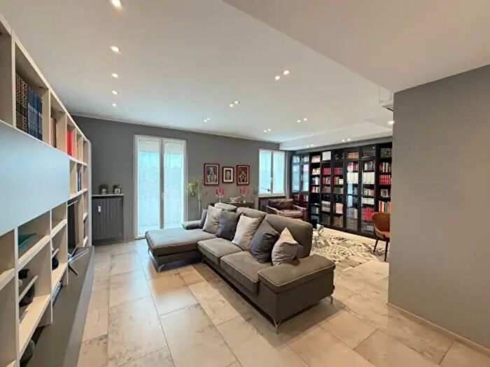 Appartamento quadrilocale in vendita in Corso Cento Cannoni, Alessandria