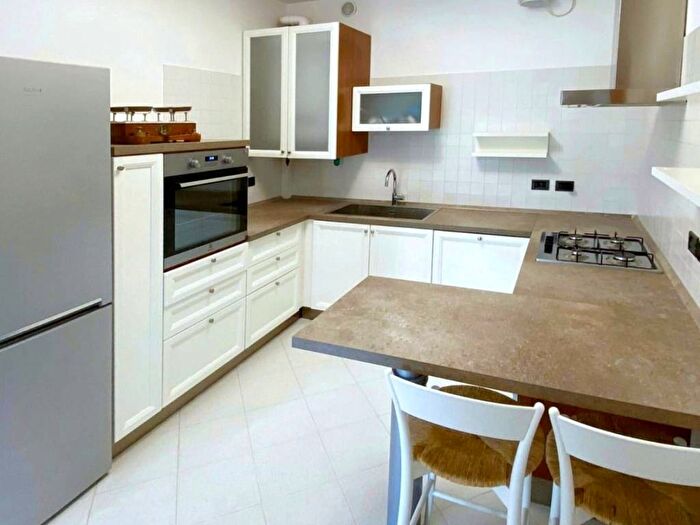 Appartamento con 5 locali in affitto in Stadio Omobono Tenni, Treviso