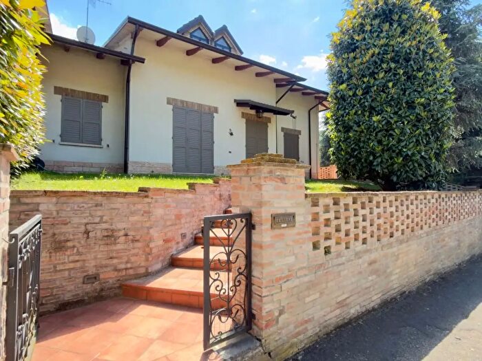 Appartamento con 5 locali in vendita in Via Leopardi, Castelvetro Di Modena