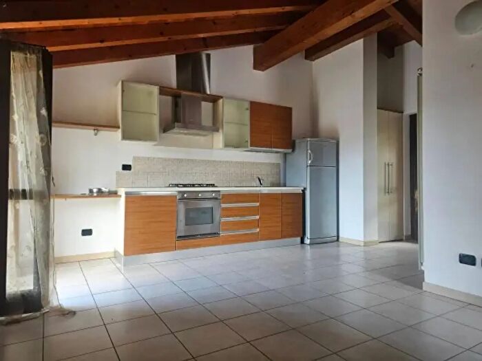 Appartamento trilocale in vendita in Via Roma, Sorisole