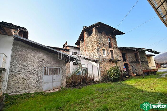 Casa bilocale in vendita in Frazione Verna, Rocca Canavese