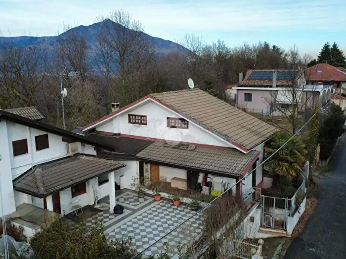 Casa con 5 locali in vendita in Via Allende, Buttigliera Alta