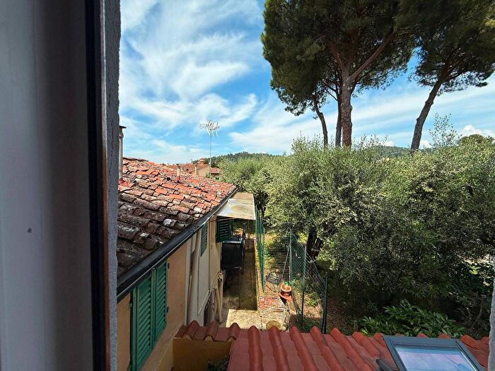 Appartamento quadrilocale in affitto in Via di San Romano, Settignano, Firenze