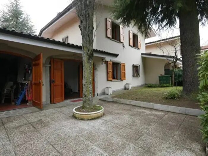 Casa trilocale in vendita in Via Faeto, Serramazzoni