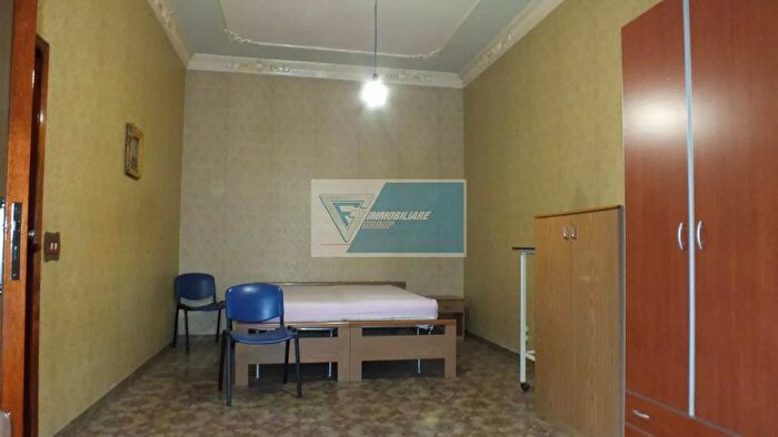 Casa con 7 locali in vendita in Avola