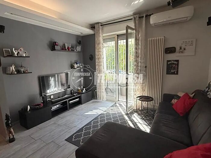 Appartamento quadrilocale in vendita in Via Consalvo, Napoli