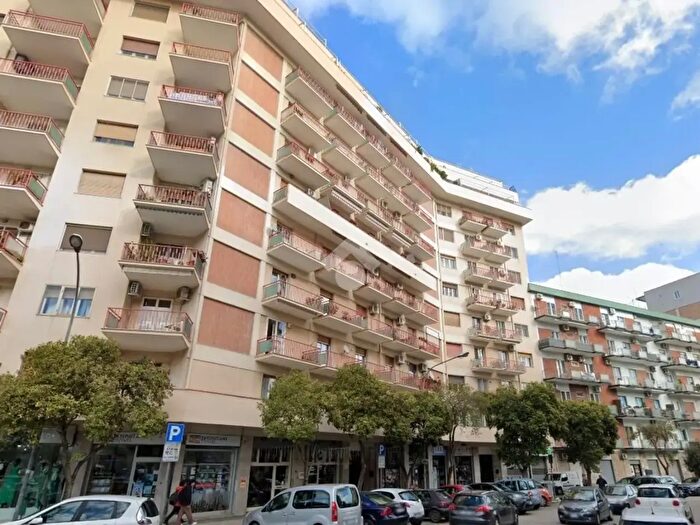 Appartamento quadrilocale in vendita in Viale Cristoforo Colombo, Foggia