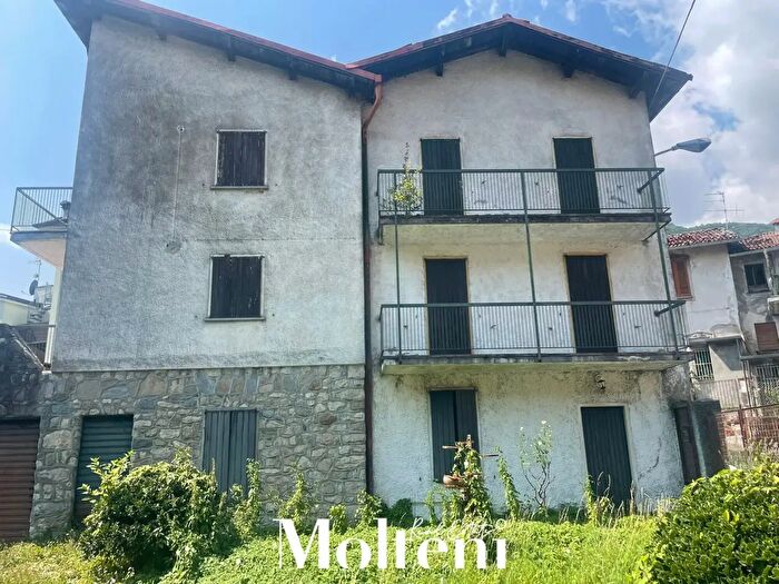 Casa con 11 locali in vendita in Via Aurelio Saffi, Ballabio