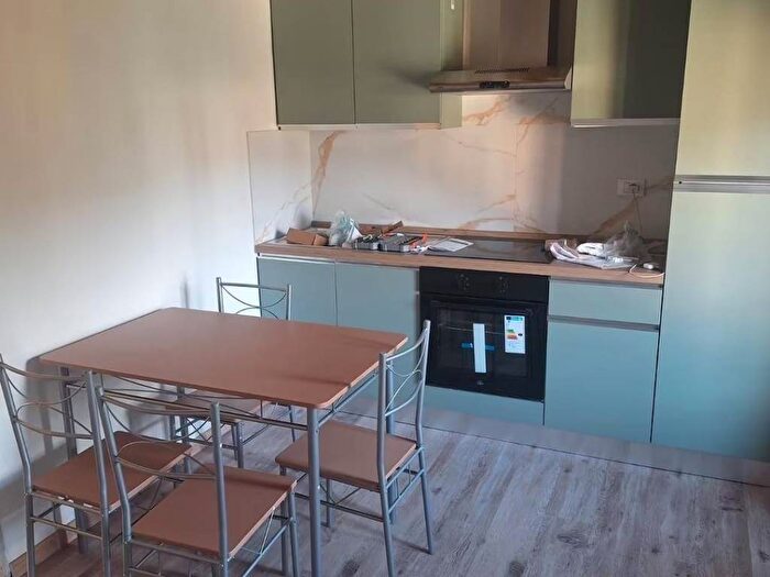 Appartamento trilocale in affitto in Via Cavour, Centro, Carrara