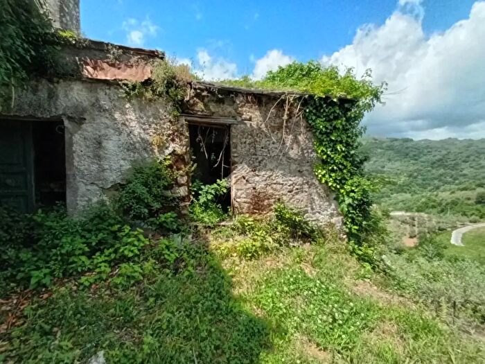Casa bilocale in vendita in Contrada Cerquette, Bellegra