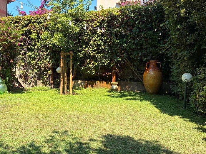 Casa con 5 locali in affitto in Via Gabicce Mare, Fregene, Fiumicino