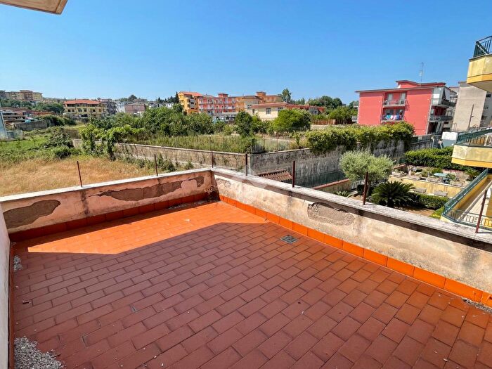 Casa con 6 locali in vendita in Via Ilaria Alpi, Marano Di Napoli