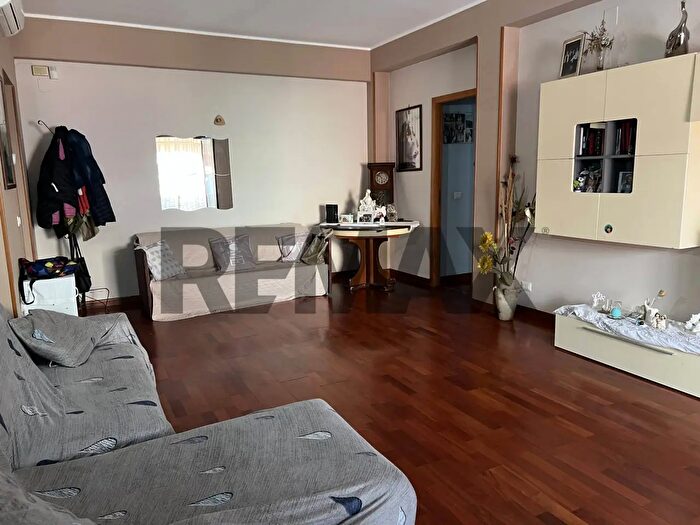 Appartamento quadrilocale in vendita in Via Prima, Aci Catena