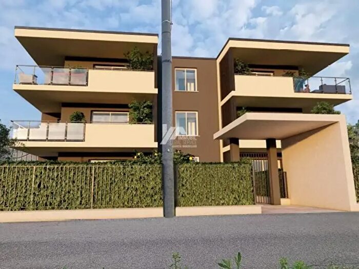 Appartamento trilocale in vendita in Via Giovanni Battista Bossini, Brescia