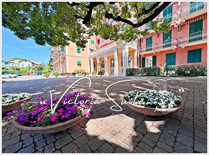 Appartamento trilocale in vendita in Viale delle Palme, Genova