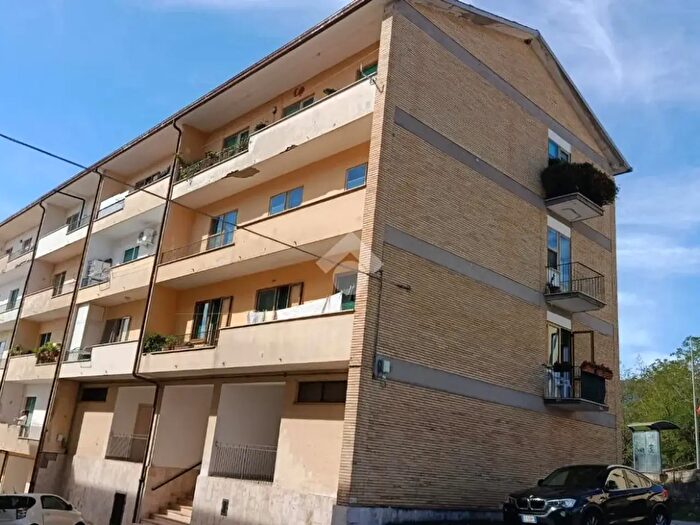 Appartamento quadrilocale in vendita in Via Martiri Ungheresi, Alatri