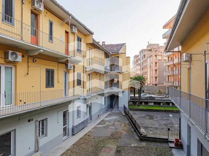 Case in Vendita e in Affitto - 3