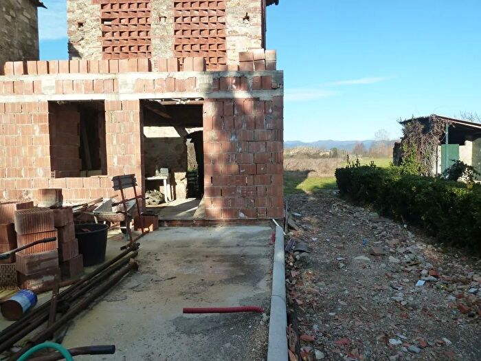 Casa quadrilocale in vendita in Via Santa Maria del Giudice, Lucca