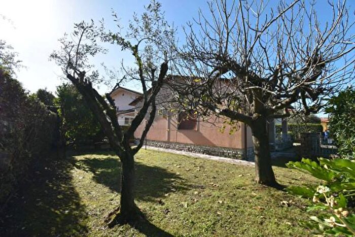 Casa con 5 locali in vendita in Via Giuseppe Mazzini, Pietrasanta