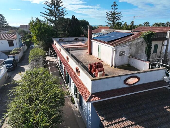 Casa con 5 locali in vendita in Ispica