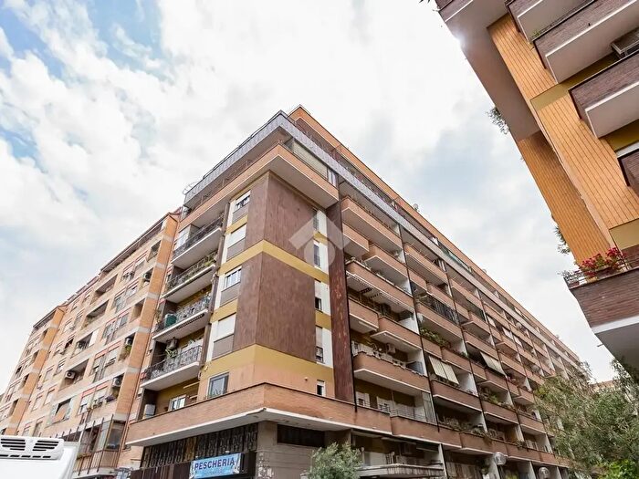 Appartamento bilocale in vendita in Via Riccardo Zampieri, Roma