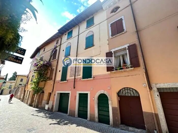 Casa con 8 locali in vendita in Via Colletta, Gargnano