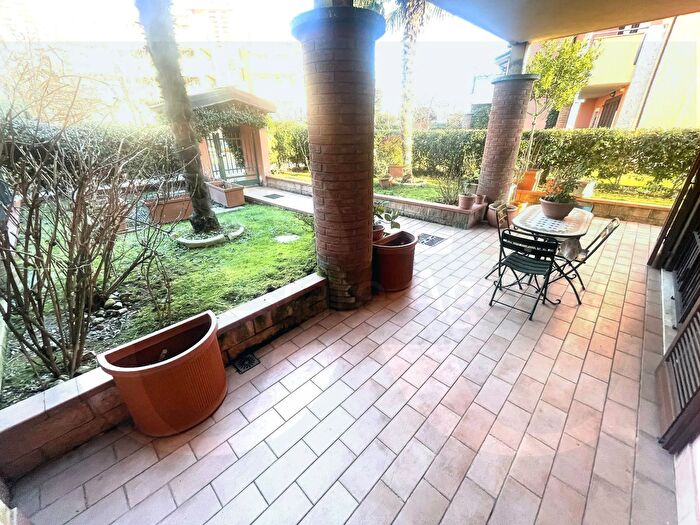 Casa con 6 locali in vendita in Via Morona, Trezzano Sul Naviglio