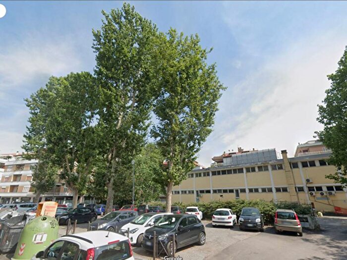 Casa con 6 locali in affitto in Largo Giuseppe Rovani, Talenti Monte Sacro, Roma