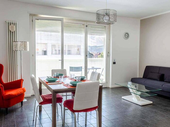 Appartamento trilocale in affitto in Via della Ferriera, Santa Viola, Bologna
