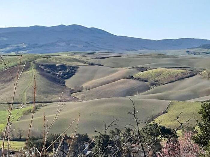 Casa con 6 locali in vendita in Via Pozzuolo, Terricciola